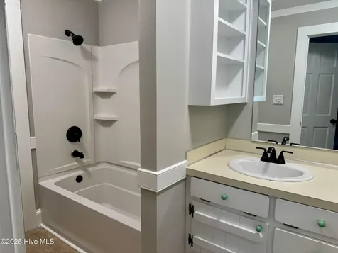 102 Squire Drive Winterville NC 28590
