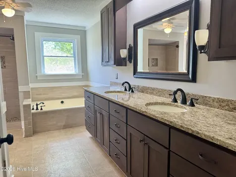 102 Squire Drive Winterville NC 28590