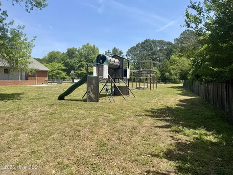 102 Squire Drive Winterville NC 28590