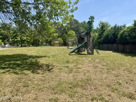 102 Squire Drive Winterville NC 28590