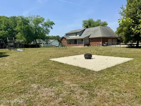 102 Squire Drive Winterville NC 28590