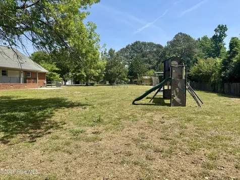 102 Squire Drive Winterville NC 28590