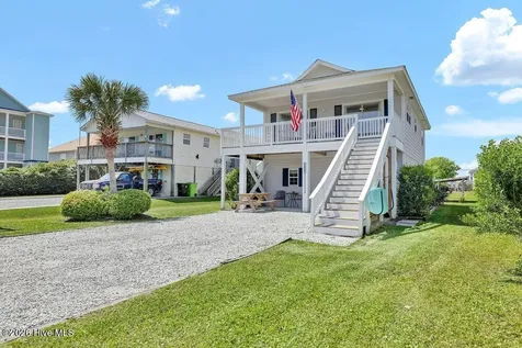 8007 8th Street Surf City NC 28445