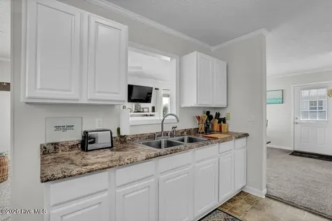 8007 8th Street Surf City NC 28445