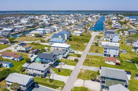 8007 8th Street Surf City NC 28445