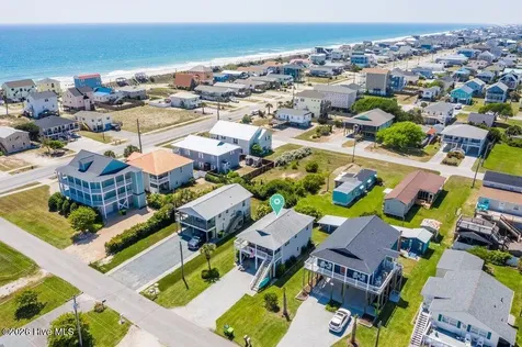 8007 8th Street Surf City NC 28445