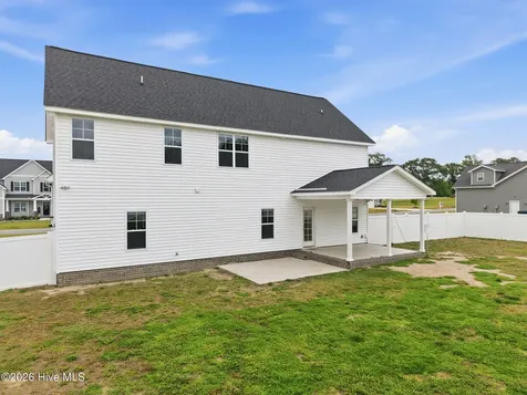 300 Shortleaf Drive Grimesland NC 27837