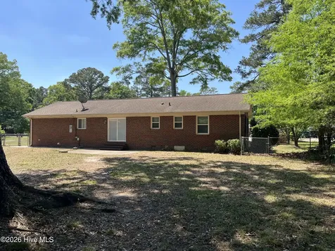 2503 Lisa Lane Goldsboro NC 27534