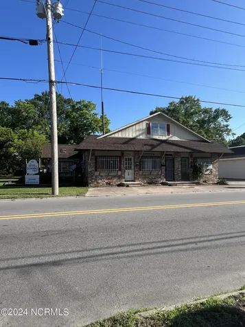 1104 Downing Street SW Wilson NC 27893