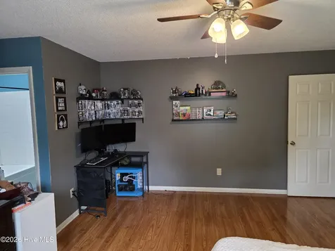 213 Teakwood Place Midway Park NC 28544