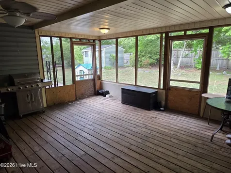 213 Teakwood Place Midway Park NC 28544