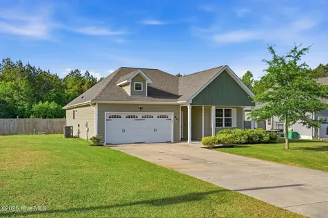 417 Old Stage Road Richlands NC 28574