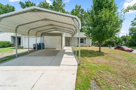 1 S Onsville Place Jacksonville NC 28546