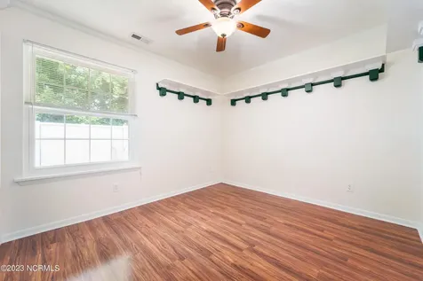 1 S Onsville Place Jacksonville NC 28546