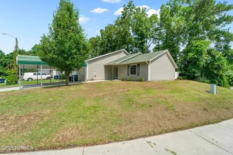 1 S Onsville Place Jacksonville NC 28546