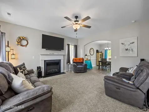 304 Agatha Court Jacksonville NC 28540