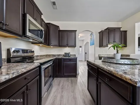 304 Agatha Court Jacksonville NC 28540