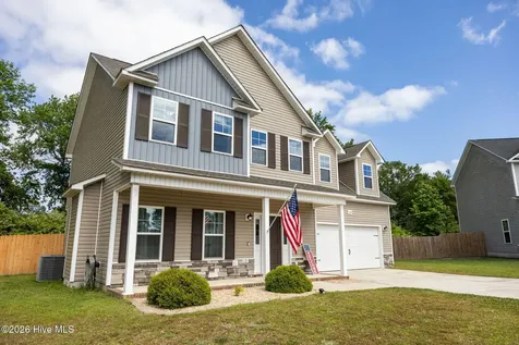 304 Agatha Court Jacksonville NC 28540