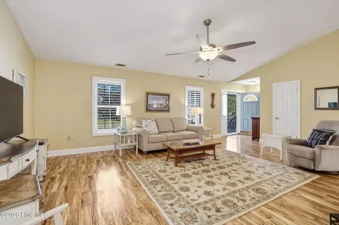 126 Tiffany Way Beaufort NC 28516