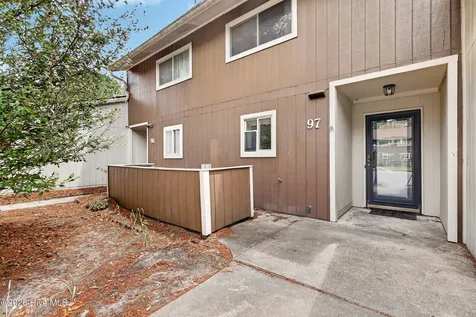 97 Quarterdeck Townes New Bern NC 28562