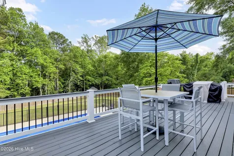 211 Bates Retreat Hampstead NC 28443
