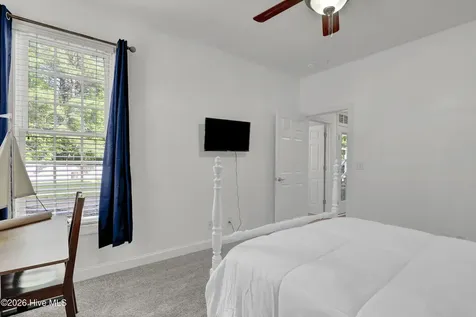 211 Bates Retreat Hampstead NC 28443