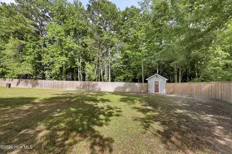 211 Bates Retreat Hampstead NC 28443