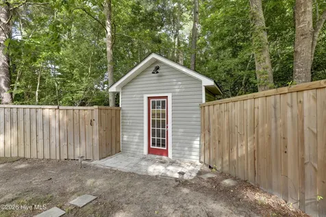 211 Bates Retreat Hampstead NC 28443