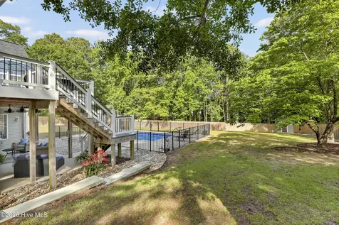 211 Bates Retreat Hampstead NC 28443
