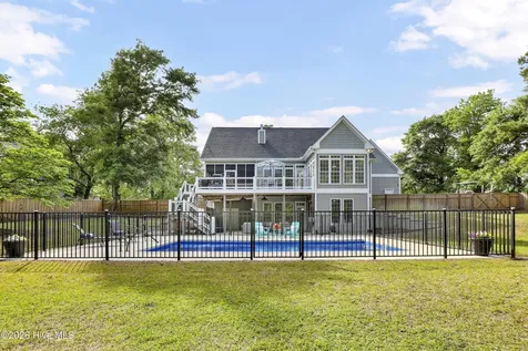 211 Bates Retreat Hampstead NC 28443