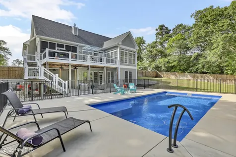 211 Bates Retreat Hampstead NC 28443