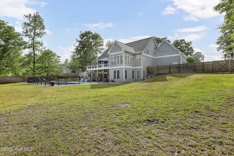 211 Bates Retreat Hampstead NC 28443