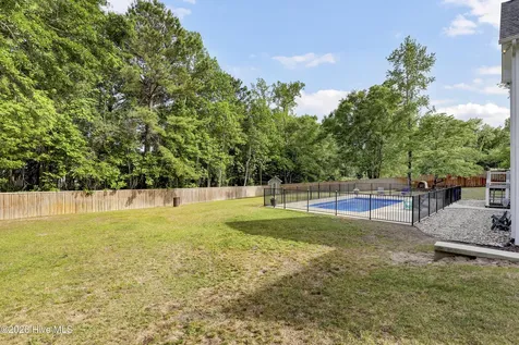 211 Bates Retreat Hampstead NC 28443