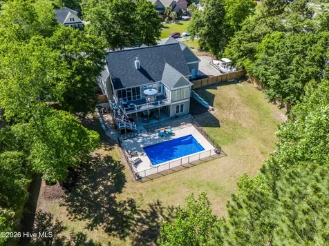 211 Bates Retreat Hampstead NC 28443