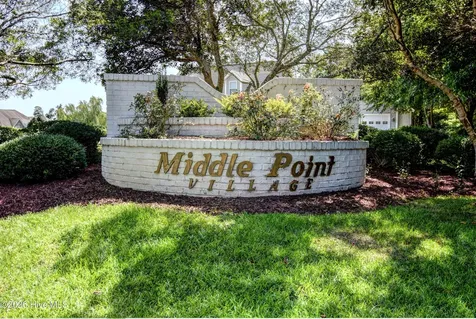 211 Bates Retreat Hampstead NC 28443