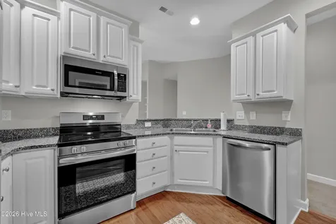 103 Thrasher Court Hampstead NC 28443