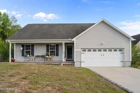 111 Farmgate Drive Richlands NC 28574
