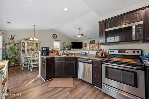 111 Farmgate Drive Richlands NC 28574