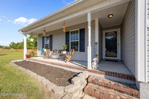111 Farmgate Drive Richlands NC 28574