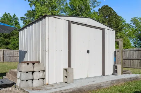 111 Farmgate Drive Richlands NC 28574