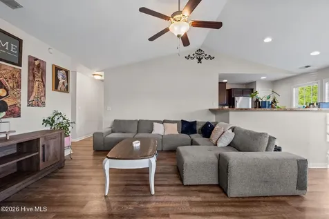111 Farmgate Drive Richlands NC 28574