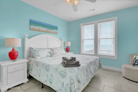37 Porpoise Place North Topsail Beach NC 28460
