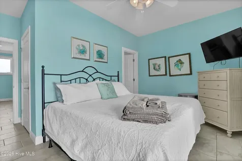 37 Porpoise Place North Topsail Beach NC 28460