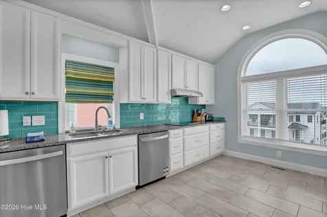 37 Porpoise Place North Topsail Beach NC 28460