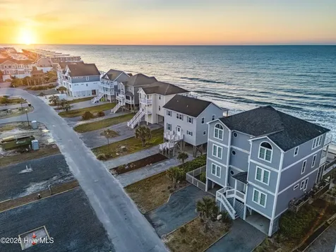37 Porpoise Place North Topsail Beach NC 28460