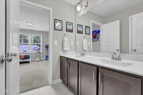 402 Reynolds Court Sneads Ferry NC 28460