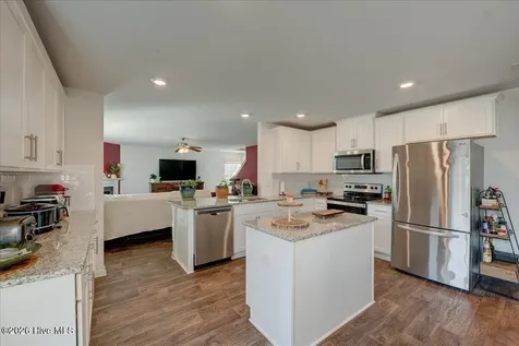 404 Frida Road New Bern NC 28560