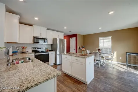 404 Frida Road New Bern NC 28560