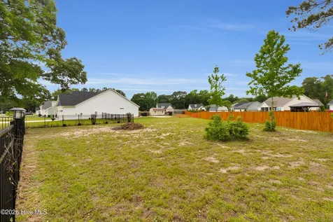 112 Persimmon Drive New Bern NC 28562