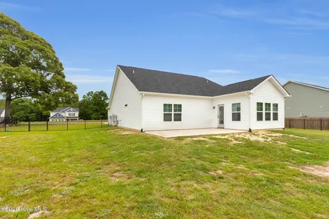 112 Persimmon Drive New Bern NC 28562